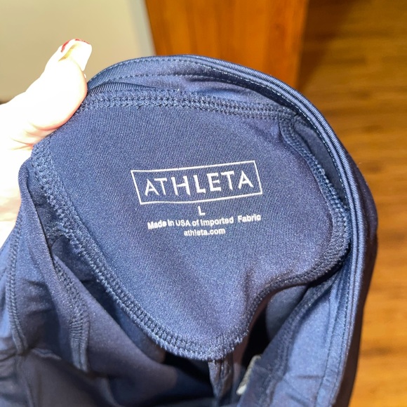 💙ATHLETA💙 Women’s Flare Capri Active Leggings - Picture 6 of 7